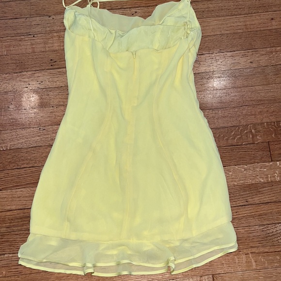 House of CB Rossella Ruffle Mini Dress in Yellow New w partial tag - Picture 6 of 14